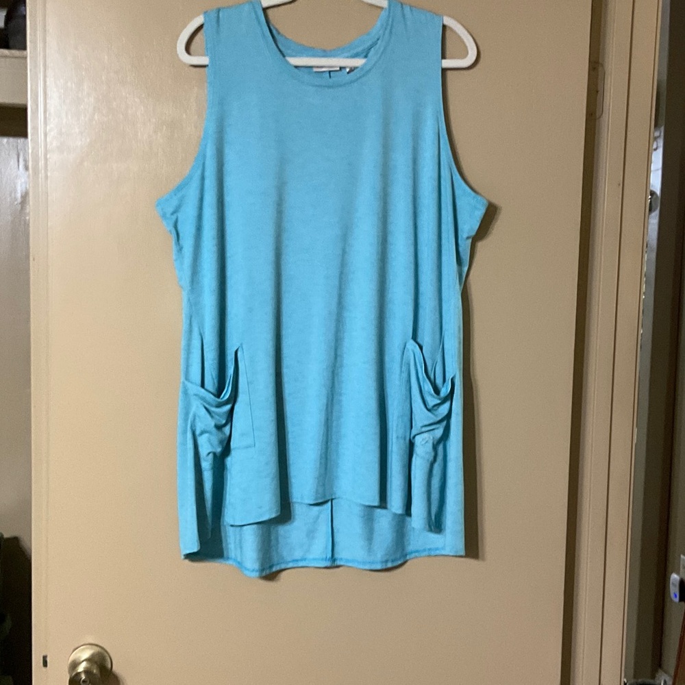 Sleeveless Aqua Tunic Top with Pocket Detail